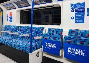 PlayStation Transforma el Metro de Londres para Celebrar su 30° Aniversario