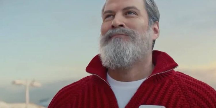 Target Presenta a Kris, el Santa "Rarity" para la Temporada Navideña