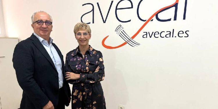 Vicente Pastor asume la presidencia de Avecal