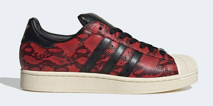 Los Adidas Superstar “Year of the Snake” vuelven después de 12 largos años