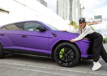 shakira Sorprende y Regala su Lamborghini a un Fan
