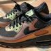 Las Nike Air Max 90 Dark Russet son unas zapatillas mágicas que cambian de color