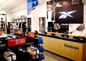Reebok abre nueva tienda tipo outlet en México