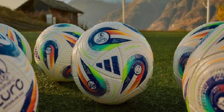 Adidas presenta el balón inteligente para la Eurocopa Femenina 2025 KONEKTIS