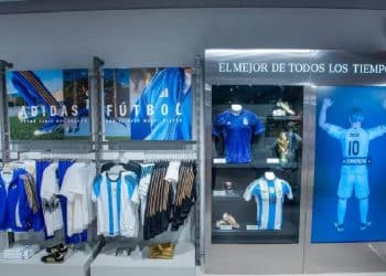 La clave de las marcas deportivas para vender e inaugurar tiendas en plena recesión