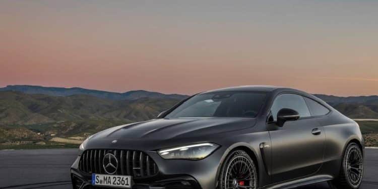 Mercado de autos de lujo experimenta un año excepcional, Mercedes-Benz lidera ventas