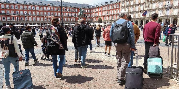 España rompe récords: más de 88,5 millones de turistas en 2024