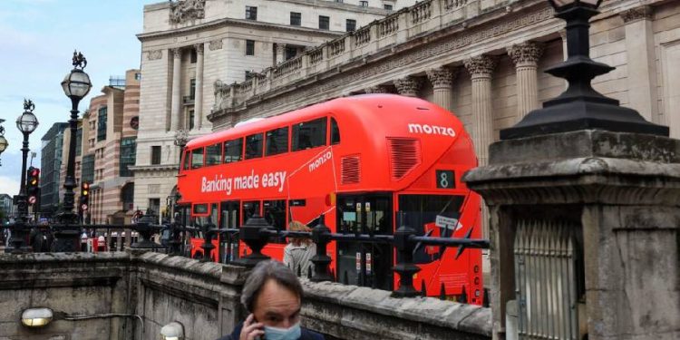 Minoristas Británicos temen ola de subidas de precios por reforma fiscal