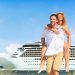 Pareja disfrutando un crucero