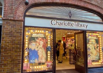 Puig inaugura la mayor tienda de Charlotte Tilbury en Londres