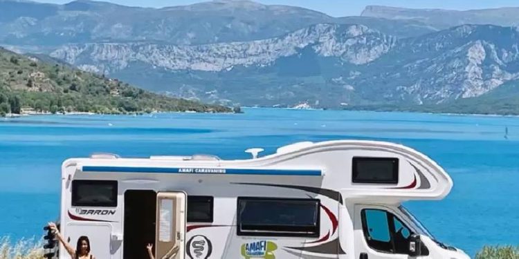Empresa española factura más de 1 millón de euros al año con el alquiler de motorhomes de lujo