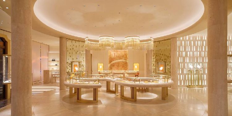¿Qué sorpresas esconde la nueva boutique de Bvlgari en París?