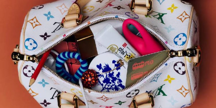 Colaboración entre Takashi Murakami y Louis Vuitton marcó un hito en la historia