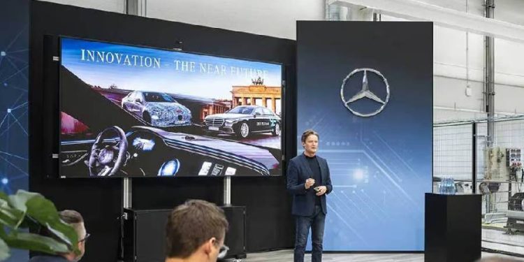 Tecnología solar al servicio de la movilidad eléctrica: Mercedes-Benz líder en innovación