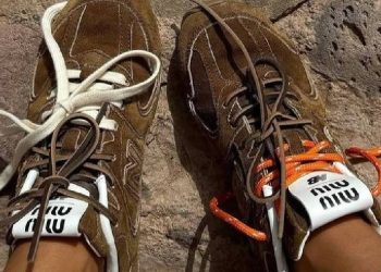 ¿Por qué las zapatillas de deporte de New Balance x Miu Miu causan furor? Las claves del último objeto de deseo fashionista