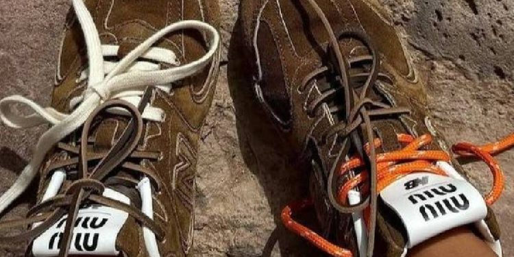¿Por qué las zapatillas de deporte de New Balance x Miu Miu causan furor? Las claves del último objeto de deseo fashionista