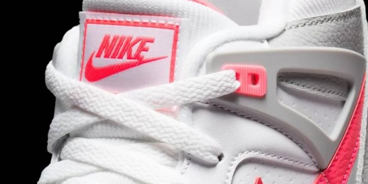Las Nike Air Tech Challenge 2 son las primeras grandes zapatillas de 2025 y se van a poner a la venta la semana que viene