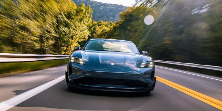 El Porsche Taycan Turbo GT llega para revolucionar el mundo de los coches eléctricos deportivos
