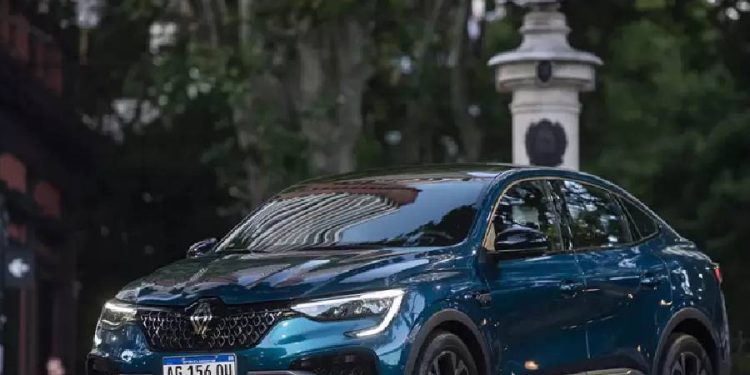 Renault anuncia su primer lanzamiento el Renault Arkana E-Tech Hybrid
