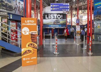 tienda LiSTO! en el terminal de Cruz del Sur en Lima