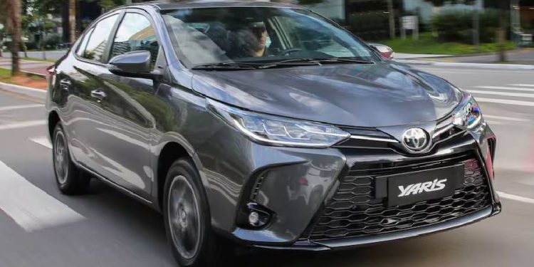 El Toyota Yaris 2025 ha llegado con una serie de mejoras y actualizaciones