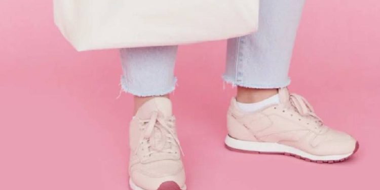 Colaboración entre Versace y el mundo de las sneakers marca tendencia