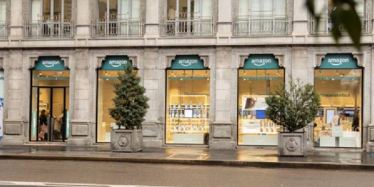 Amazon inaugura su primera tienda física en Europa continental: una nueva era en perfumería y parafarmacia