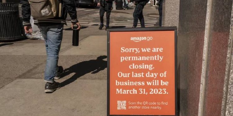 Amazon y el desafío en el comercio minorista: ¿Éxito o Fracaso?