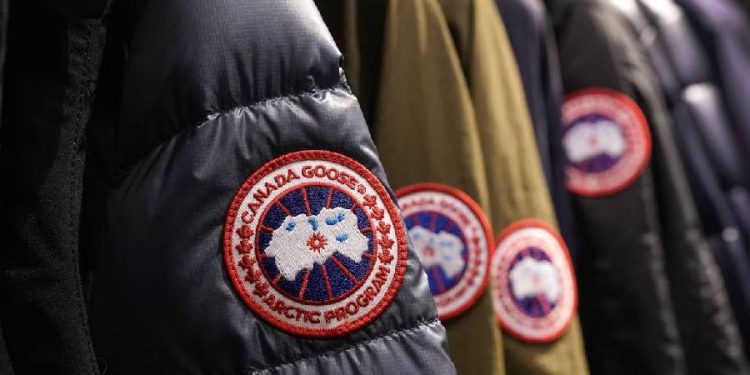 Canada Goose ajusta previsiones anuales por caída en ventas en China