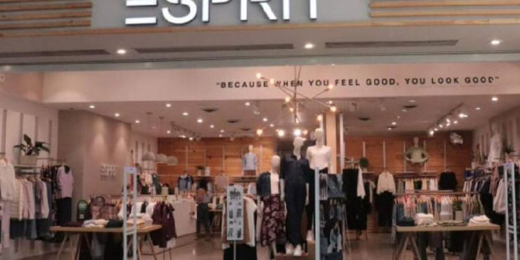 La caída de Esprit: un icono de la moda en liquidación
