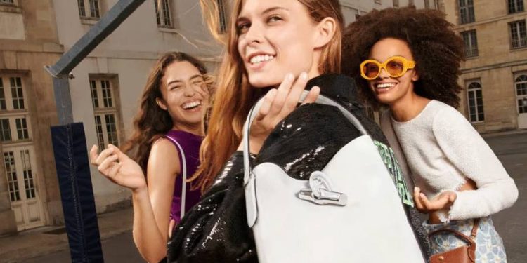 Longchamp acelera su crecimiento con un 20% de aumento en ventas