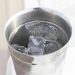 Marketing en bares argentinos: Cubetas en los pies con agua fría para el calor