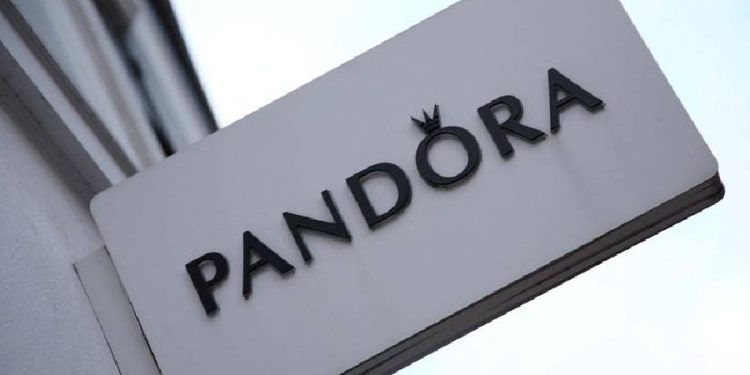 Pandora supera expectativas: crecimiento del 13% en 2024
