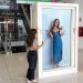 Platanitos revoluciona la atención al cliente y lanza tecnología holográfica holobox