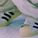 Adidas lanza una nueva línea de clásicos de ropa para impulsar sus ventas