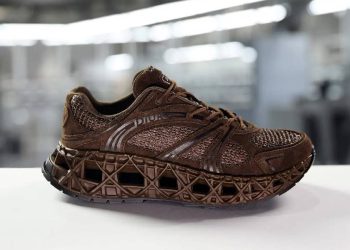 Dior marca la pauta: B35 NXXT en rafia, lujo y sostenibilidad de la mano