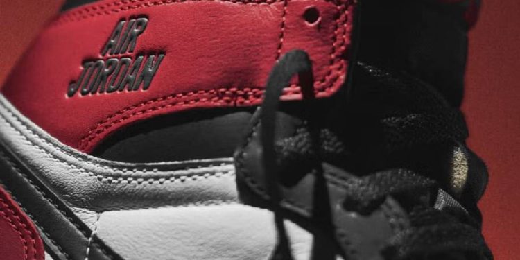 Las zapatillas Nike Air Jordan 1 High OG ‘Black Toe’ se reinventan para 2025