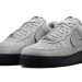 Las Nike Air Force 1 “Smoke Grey Suede” son las zapatillas grises perfectas para la primavera
