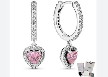 Pendientes de oro de Pandora destacan por su propuesta estética sofisticada y original