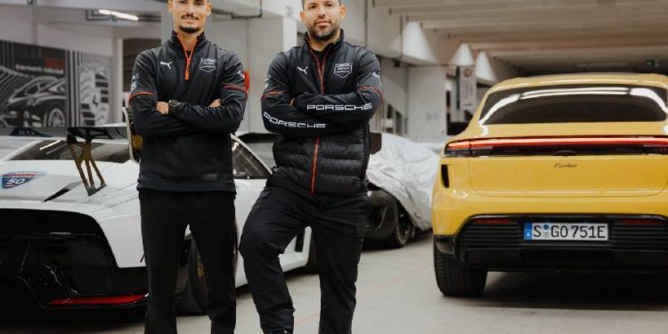 ¡Del fútbol a la Fórmula E! El Kun Agüero se pone al volante de un Porsche
