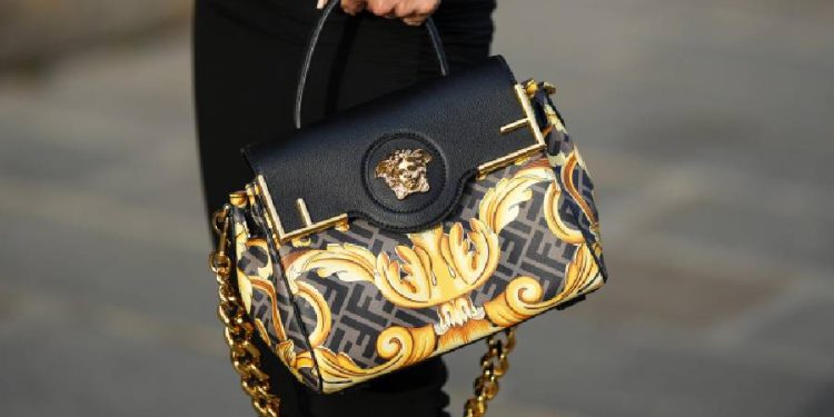 Quiénes están dispuestos a comprar Versace