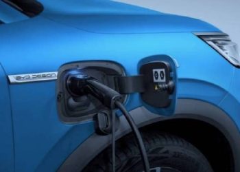 BYD Revoluciona la carga de autos eléctricos ¡5 Minutos y a la Ruta!