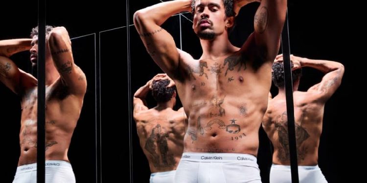 Bad Bunny revoluciona la moda con Calvin Klein