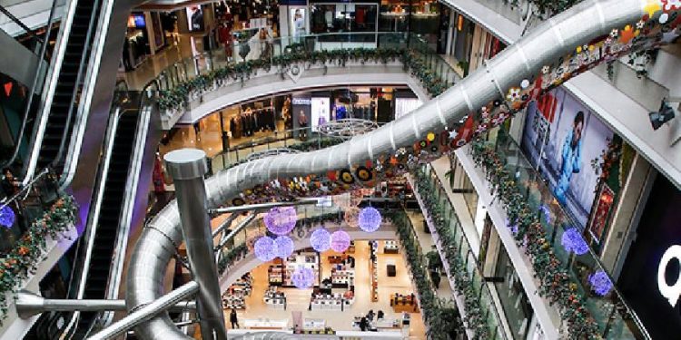Evolución y Futuro de los Centros Comerciales en 2025