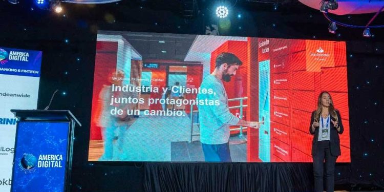 Conferencia Santander en 10 Congreso de America Digital