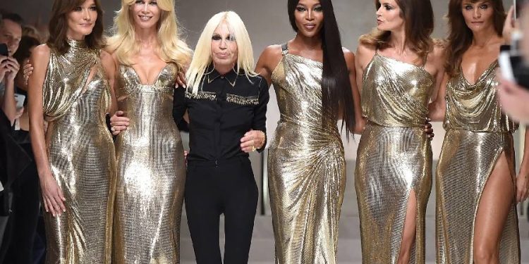 Donatella Versace: la reina del glamour eterno