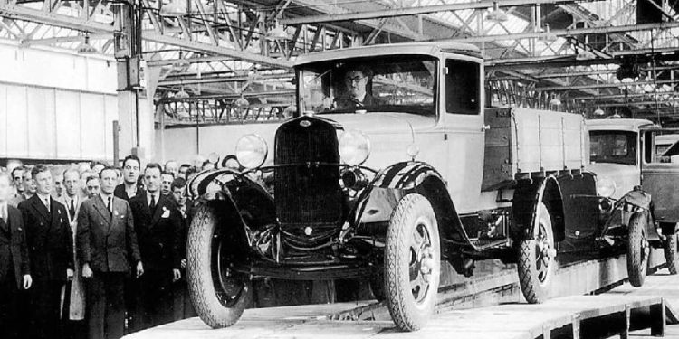 Ford: Un siglo de innovación y evolución en la industria automotriz