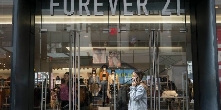 La caídas de Forever 21: ¿Un fin anunciado o una lección para el futuro?
