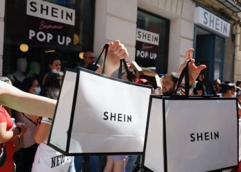 Francia avanza con la ley Anti Shein