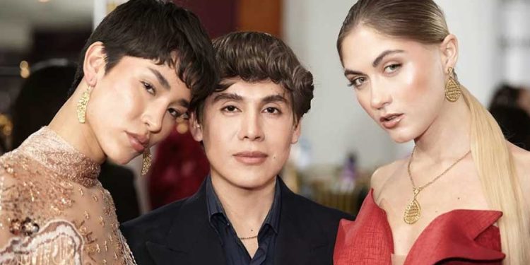 Matt Torres Couture con dos modelos